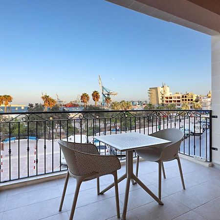 Gem Beachfront Apt With Amazing Bay And Sea Views Birżebbuġa Kültér fotó