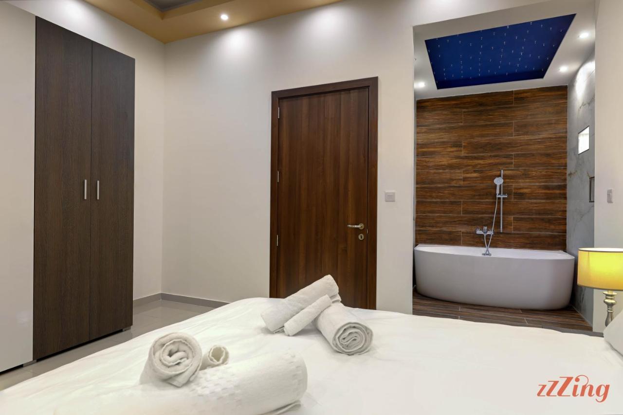 Gem Beachfront Apt With Amazing Bay And Sea Views Birżebbuġa Kültér fotó