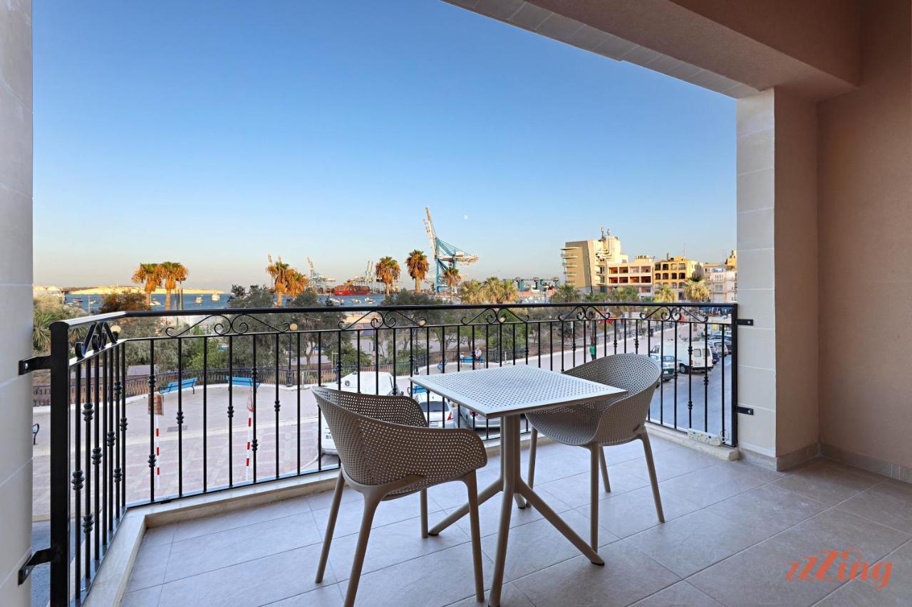 Gem Beachfront Apt With Amazing Bay And Sea Views Birżebbuġa Kültér fotó