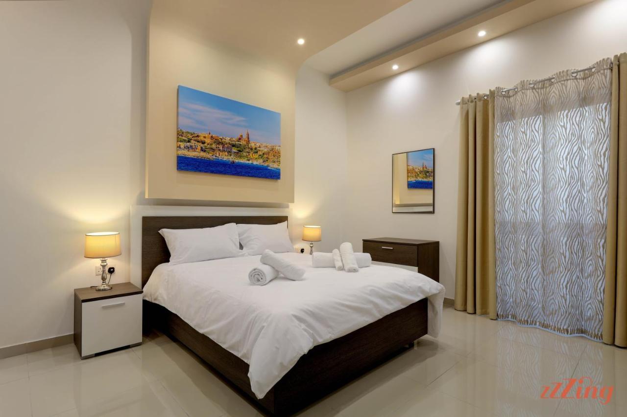 Gem Beachfront Apt With Amazing Bay And Sea Views Birżebbuġa Kültér fotó